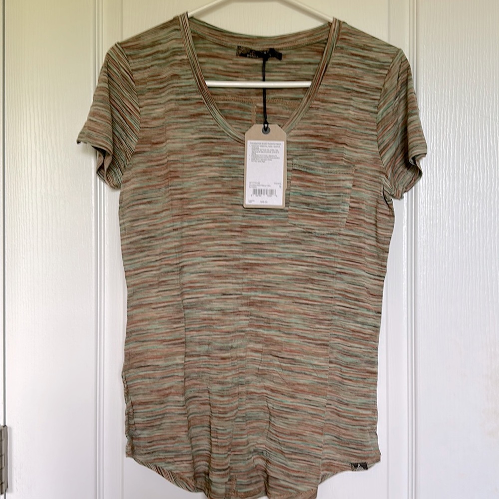 NWT Prana Foundation Short Sleeve V-Neck Sundried